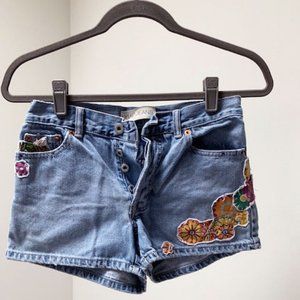 Vintage GAP Denim Shorts with flower applique, Size 00